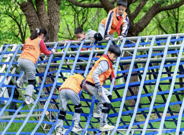 联成构建家校社企医教联体为孩子健康快乐生长赋能增值 联成构建家校社企医教联体为孩子健康快乐生长赋能增值