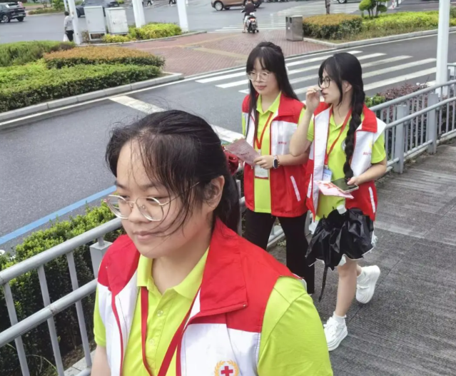 跨龄沟通让教师意外的是小学生们对活动的热心远超预期 跨龄沟通让教师意外的是小学生们对活动的热心远超预期